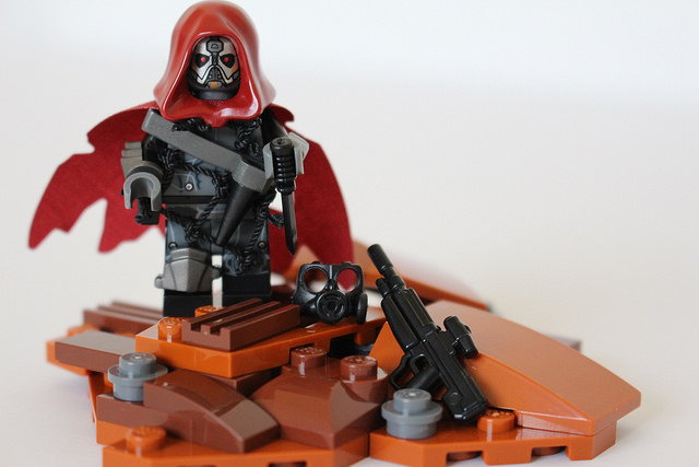 Custom LEGO Minifigure of the Week - Destiny Hunter-Nightstalker by Joey G