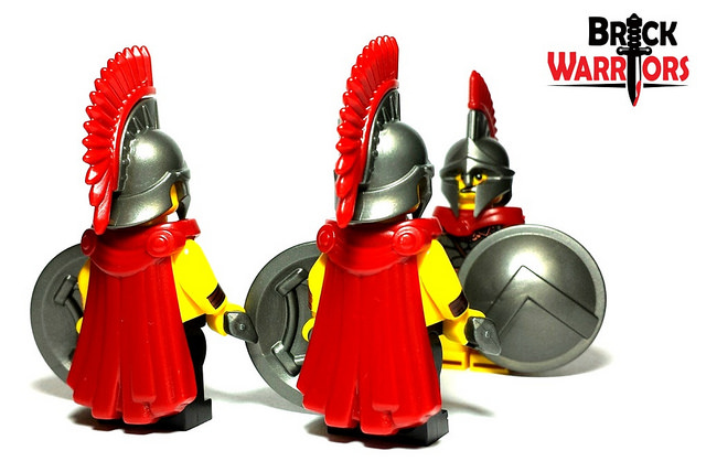 Custom LEGO Accessory Spotlight - Spartan Cape