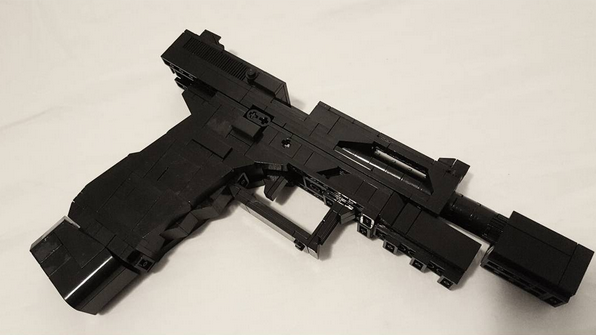 Gun the - Glock 17 - BrickWarriors